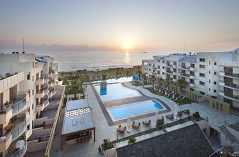 מלונות מומלצים בפאפוס קפריסין Capital Cost Resort