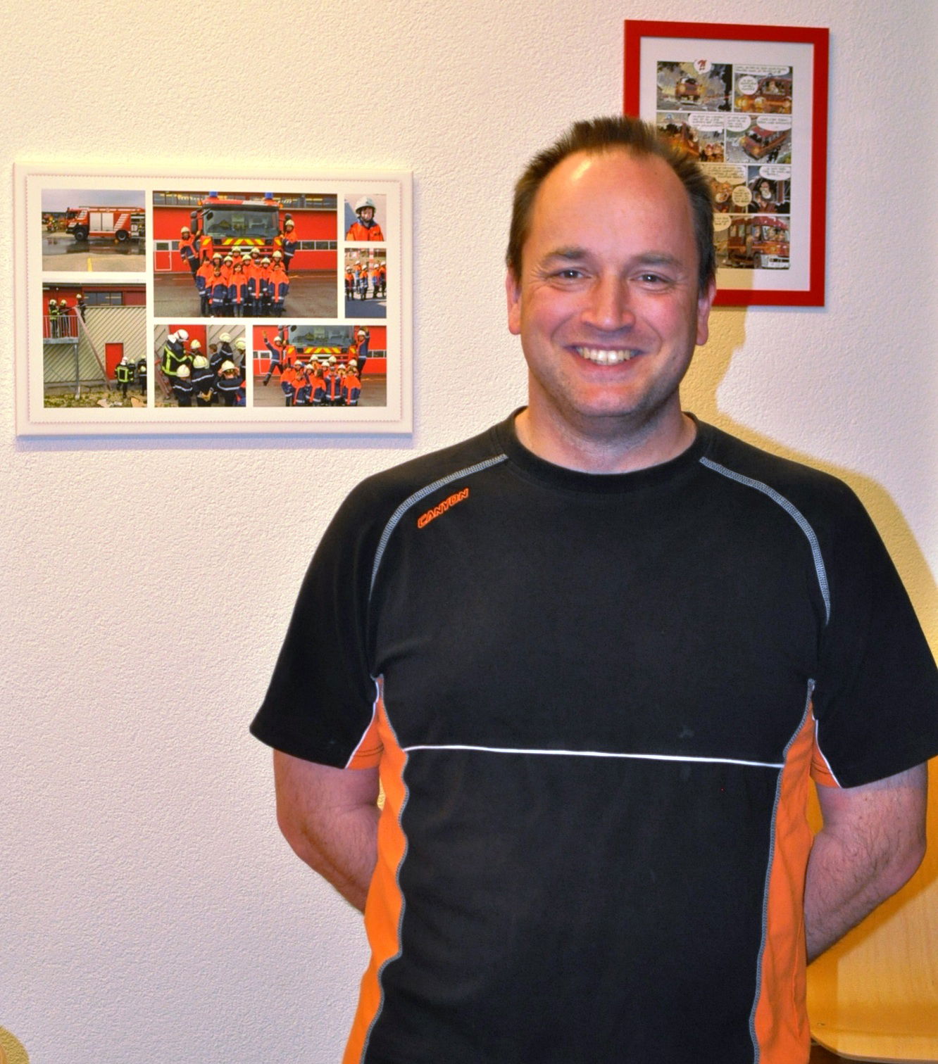 Vereinsmitglieder und Gäste auf den Ständen